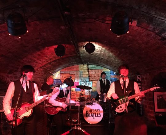 13 AMIGOS IN UK